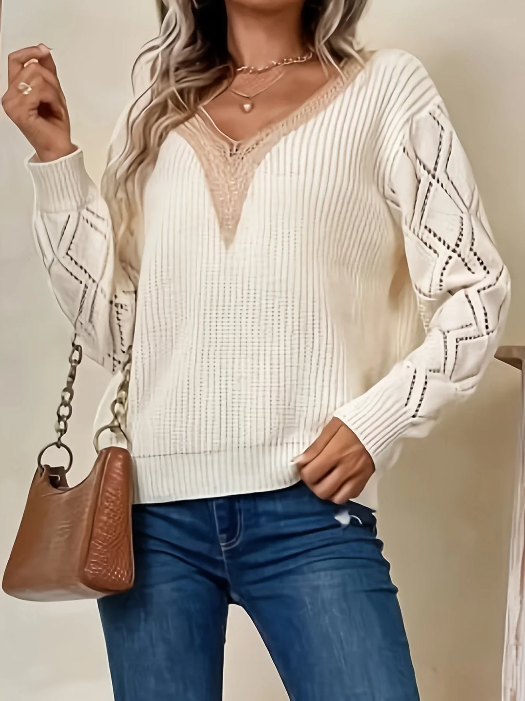 Elvira | Pull élégant avec détails en dentelle