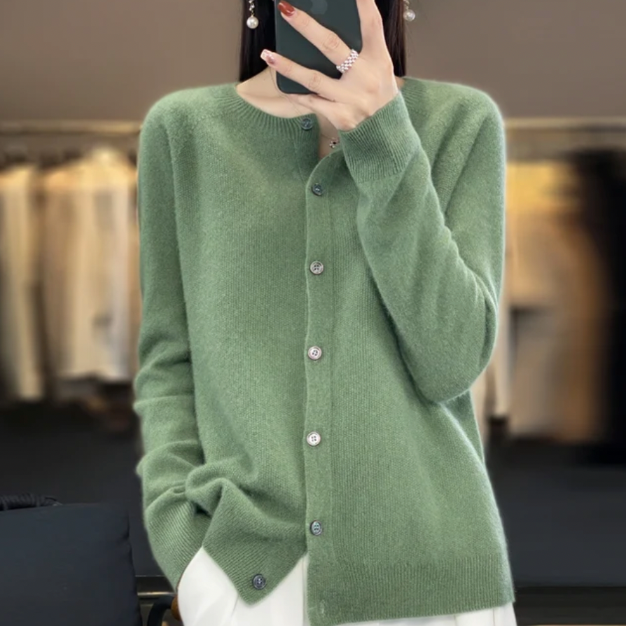 Annika | Cozy Wool Cardigan